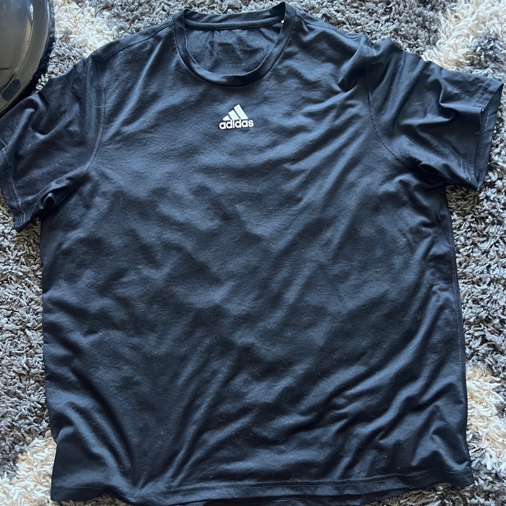 Adidas shirt - XL